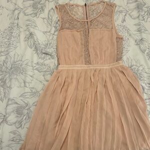 BCBGeneration Lace mini pink dress